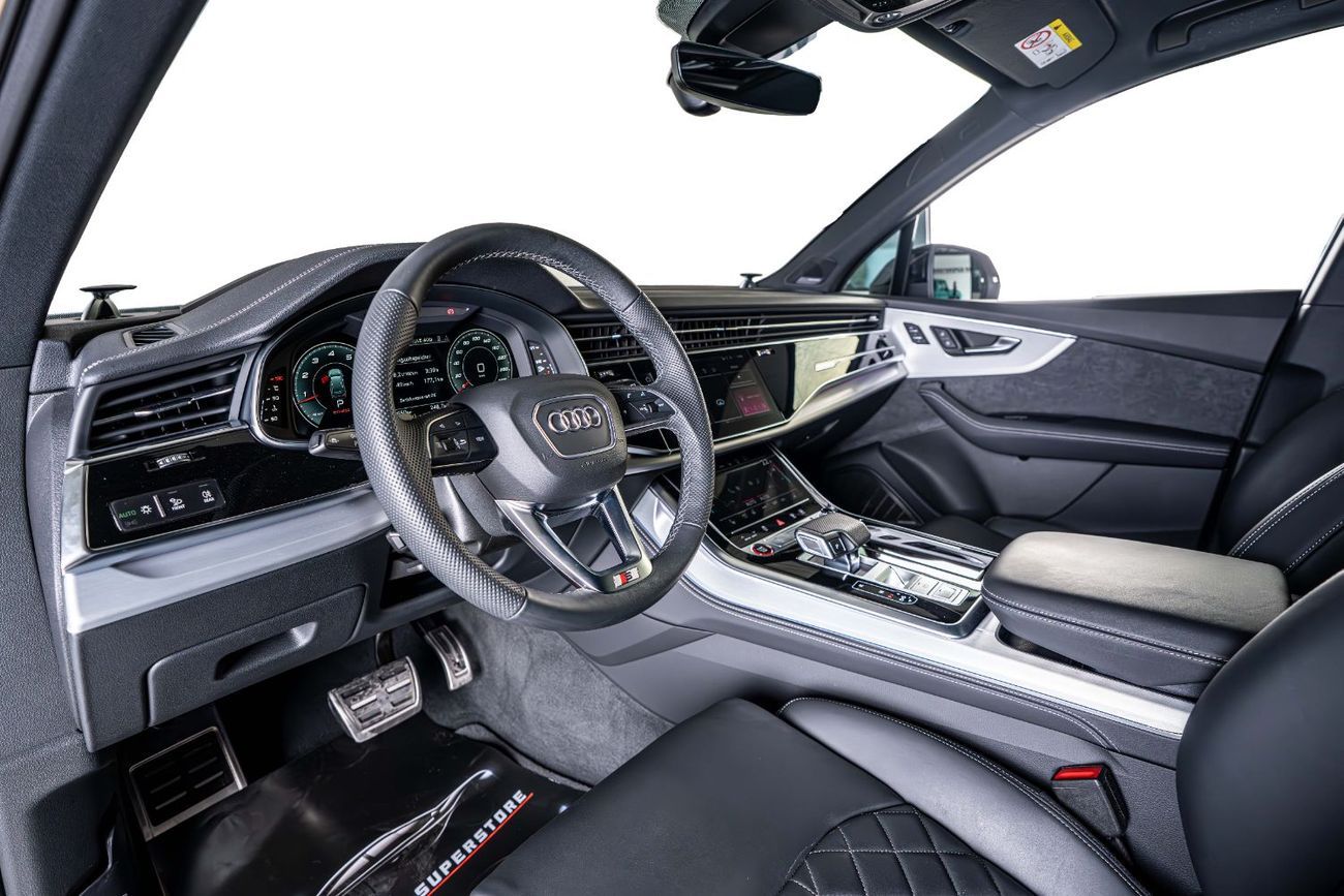 Audi SQ7 2025-Twin Turbo V8-Al Nabooda Warranty-Exclusive Color-Sports Exhaust-22 Inch Rims
