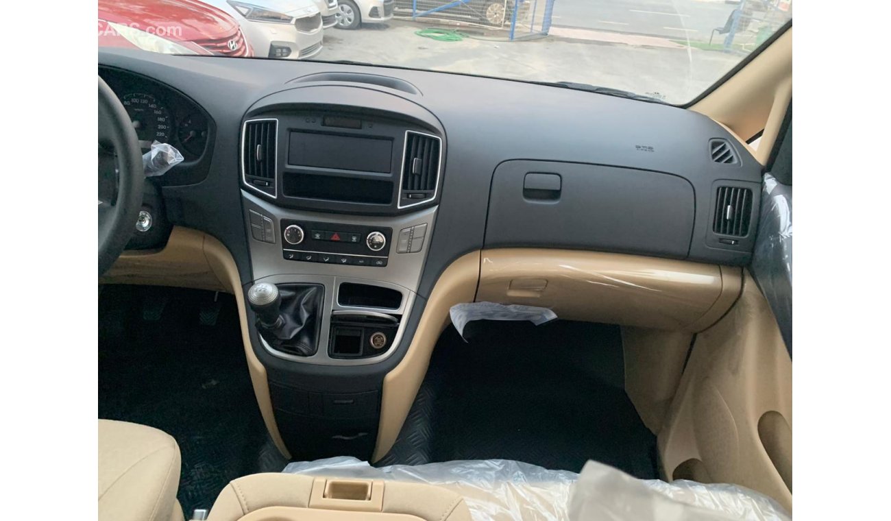 Hyundai H-1 12 seats