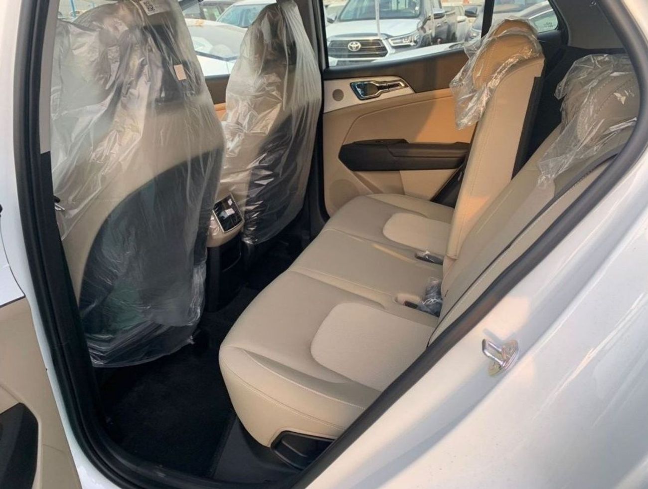 كيا سبورتيج 1.6L TURBO, SUV, 4X4, PETROL, PANORAMIC, GCC, 19' ALLOY WHEELS