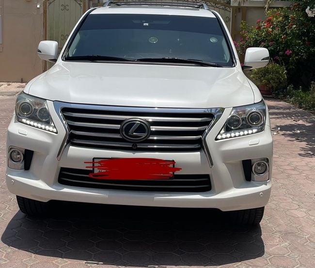 Used 2013 Lexus LX570 PLATINUM for sale in UAE | Verified Second Hand Lexus LX570 PLATINUM Price
