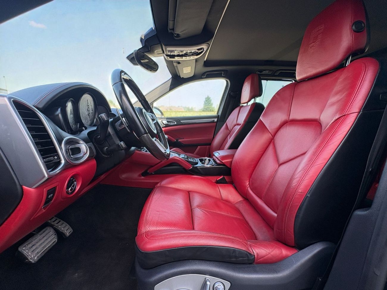 Porsche Cayenne S 3.6L V6 – 420 BHP | 2017 | GCC SPECS | AED 3,550 PER MONTH