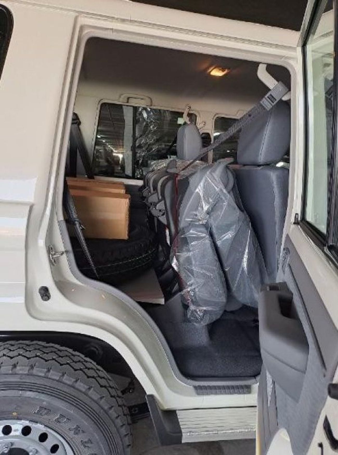 Toyota Land Cruiser 70 LC76 5 DOORS 4.2L DIESEL V6 LHD | MANUAL | 2026 | BRAND NEW | 0 KM | 03 YEARS WARRANTY