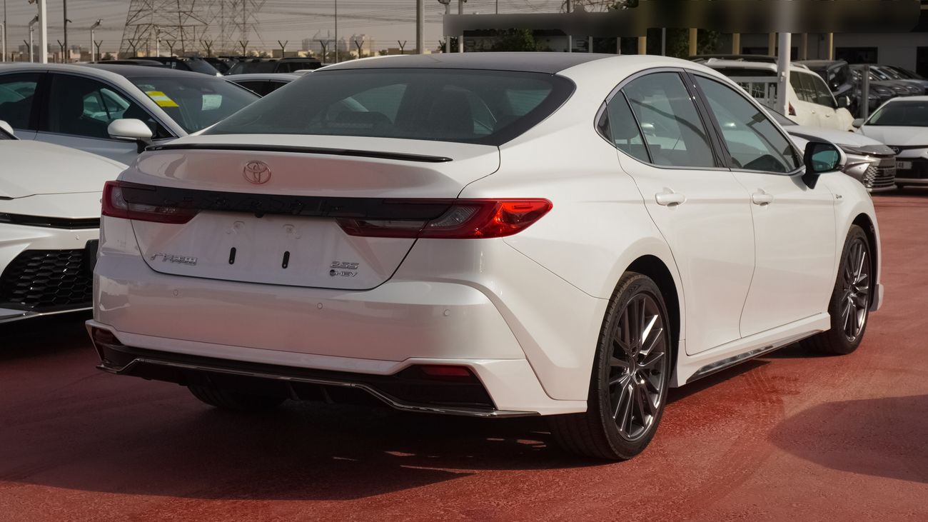 Toyota Camry 2.5S  HEV