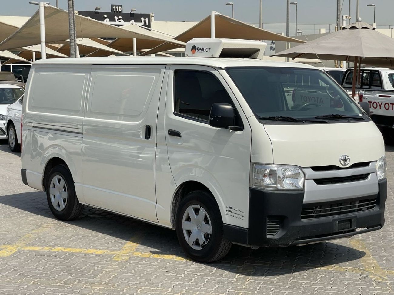Toyota Hiace 2021 GCC FULL OPTION PERFECT CONDITION TOYOTA HICErefrigerator
