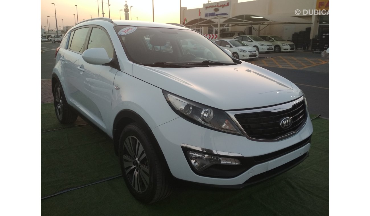 Kia Sportage WHITE 2016 GCC NO PAIN NO ACCIDENT PERFECT