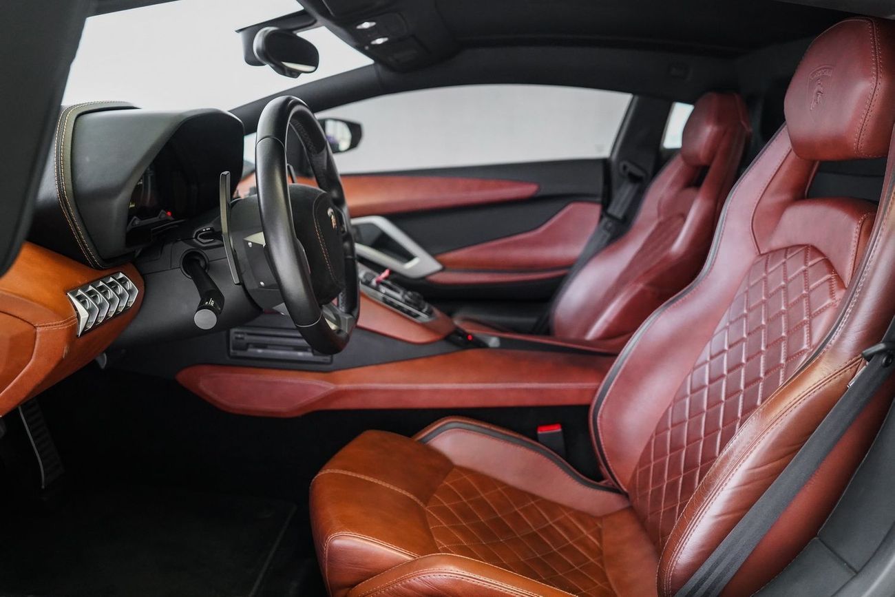 لامبورغيني أفينتادور 6.5L V12