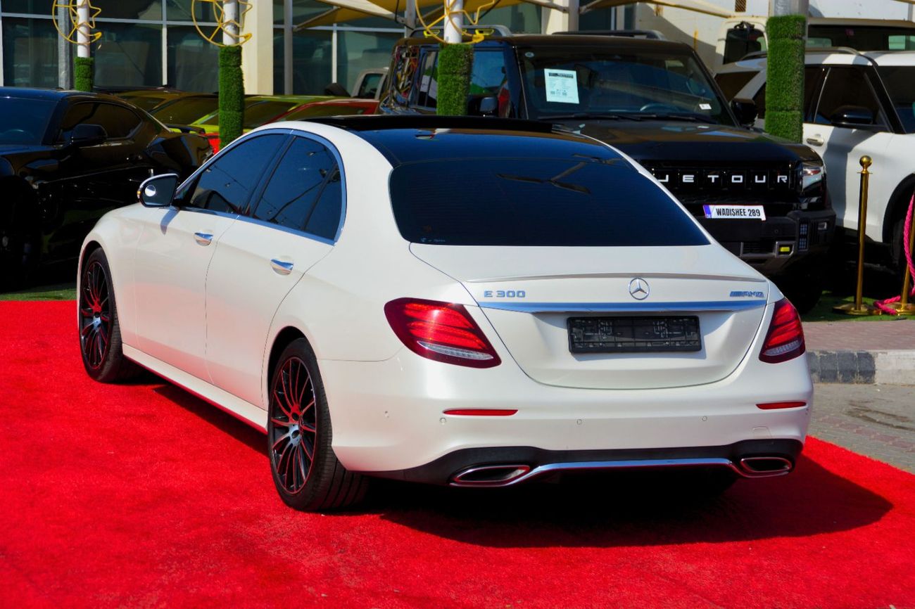 Mercedes-Benz E300 Premium + 2.0L