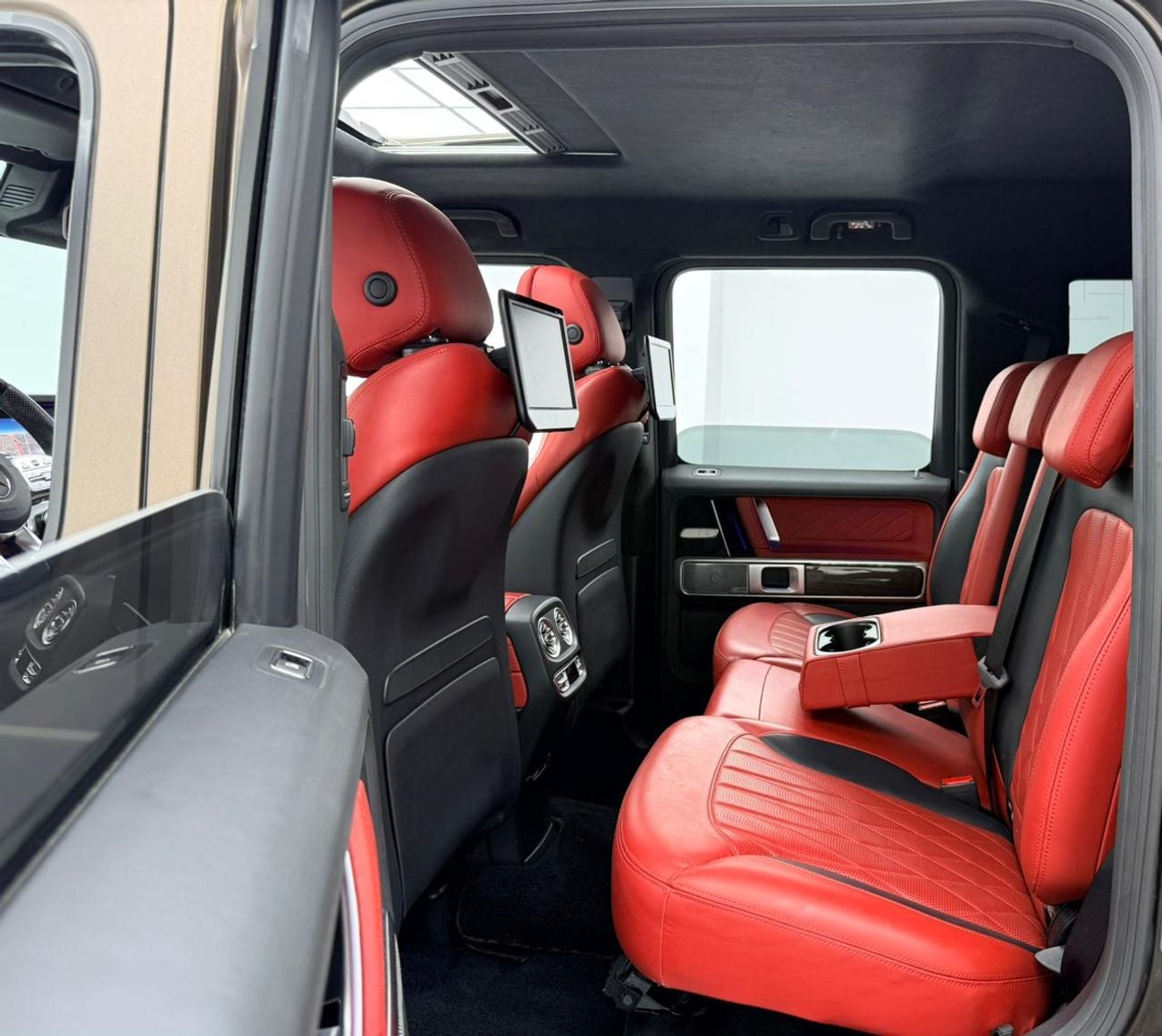 Mercedes Benz G63 AMG STD 2020 Mercedes Benz G63 AMG, Warranty, Service History, Fully Loaded, Excellent Condition, Japane