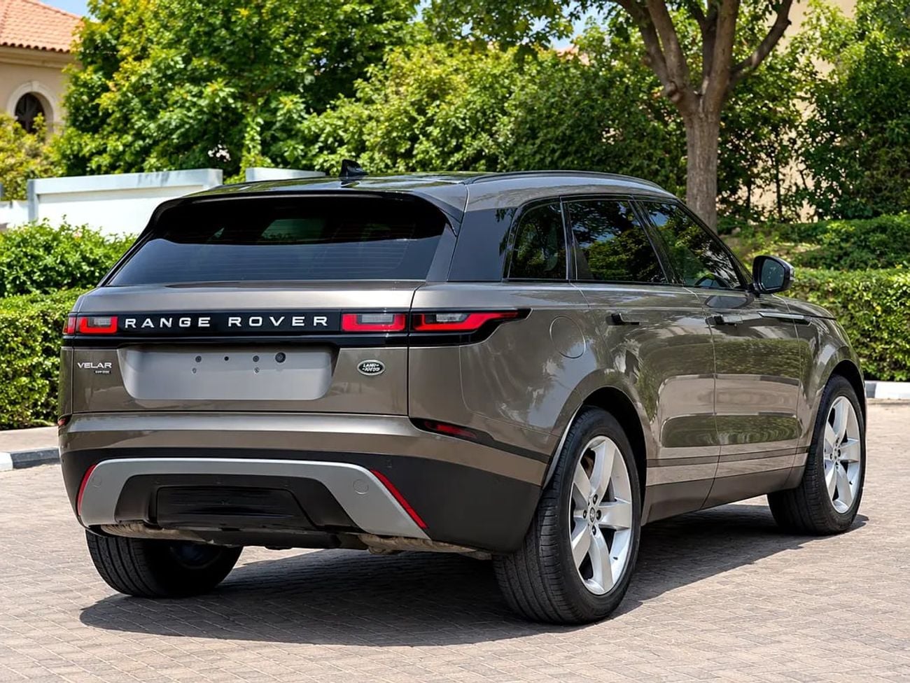Land Rover Range Rover Velar P250 Stunning P250 S | GCC Specs | Low Mileage