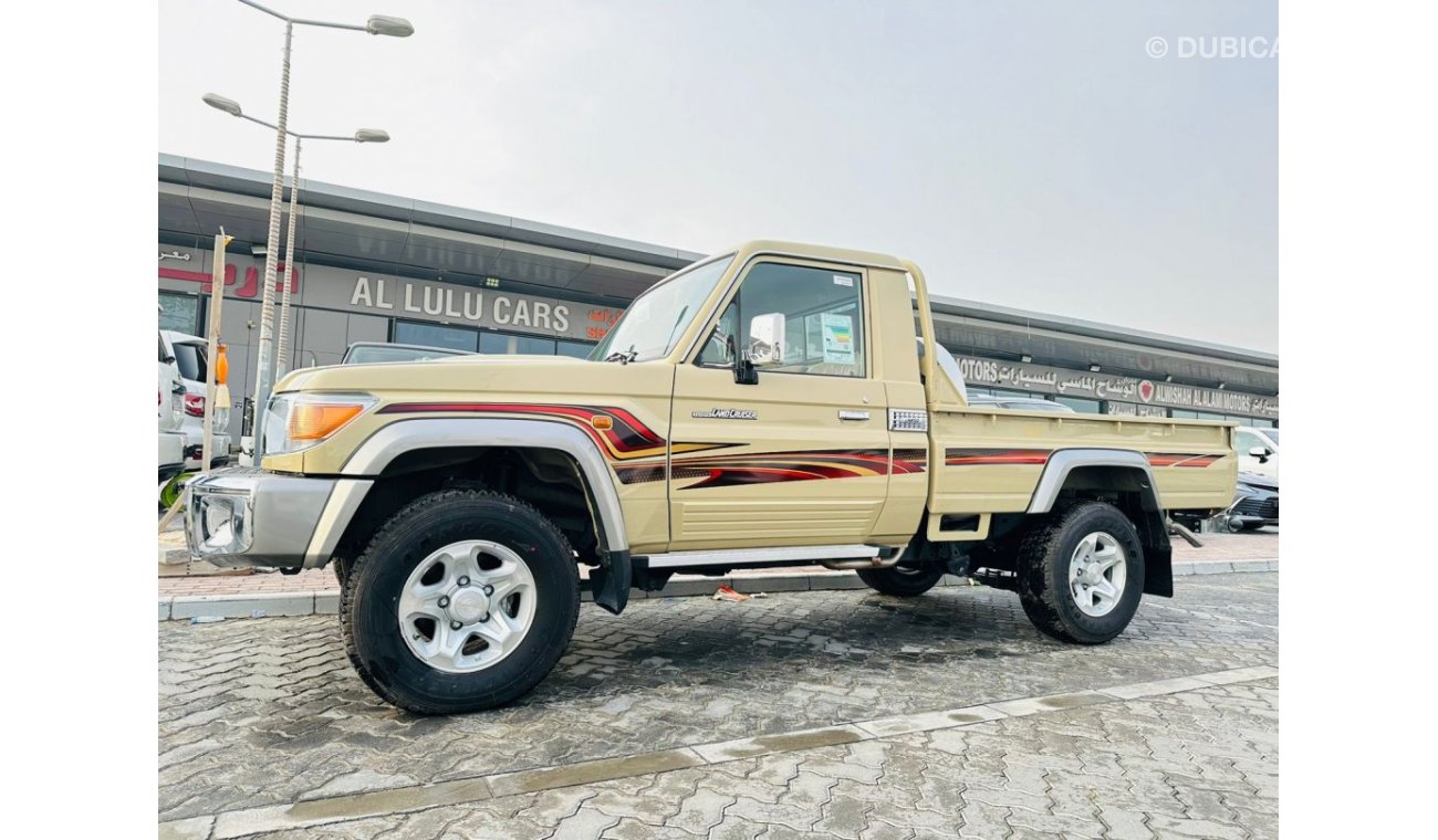 تويوتا لاند كروزر بيك آب TLC79 S/C PTR 4.0L V6 Winch Diflook Model 2022 New