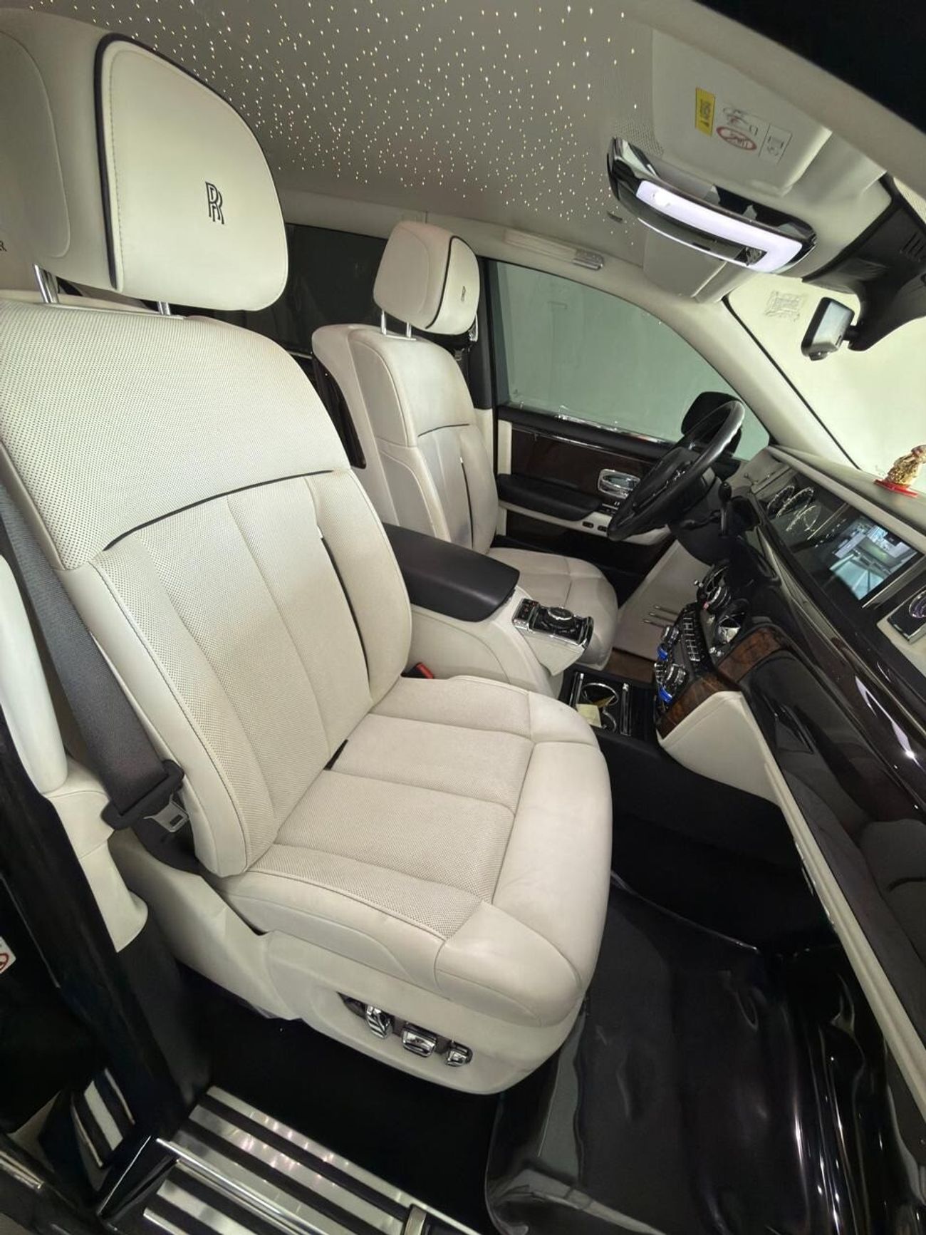 Rolls-Royce Phantom EWB 6.8L