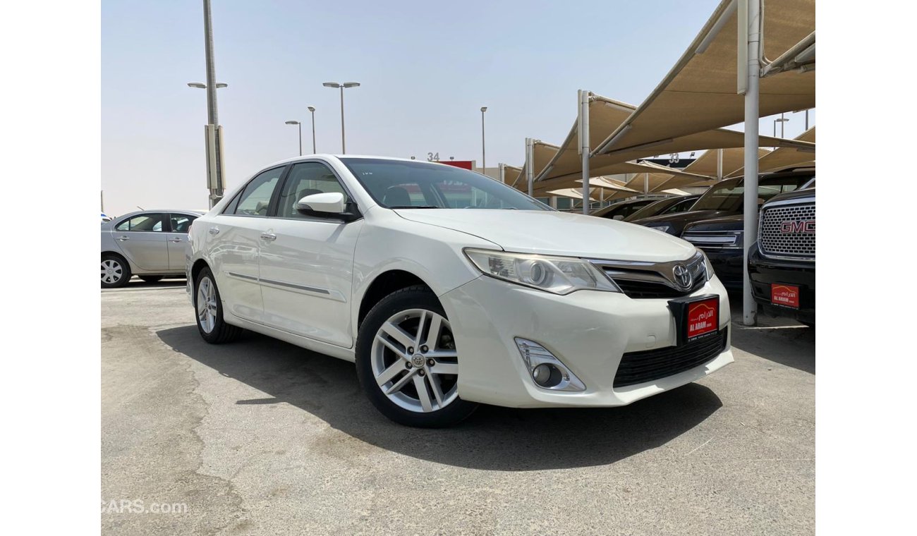 Toyota Camry 2014 SE Ref#188