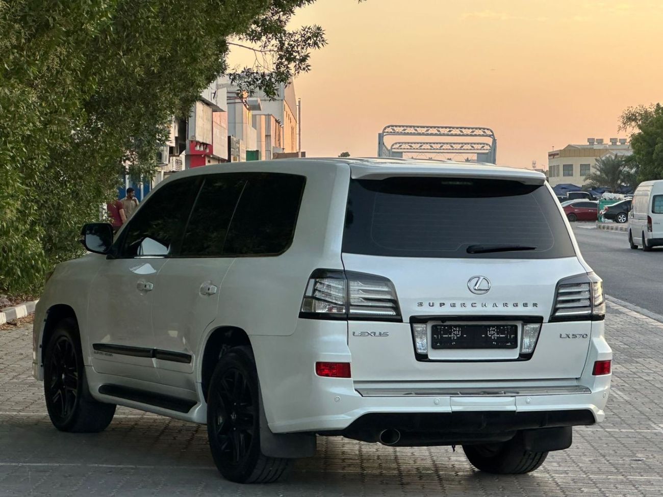 لكزس LX 570 كت سوبر شارج 2009 محول 2015