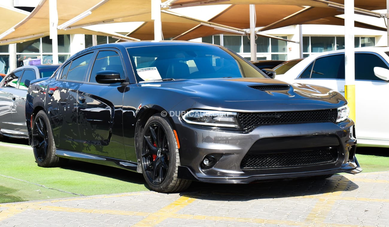 Dodge Charger SRT