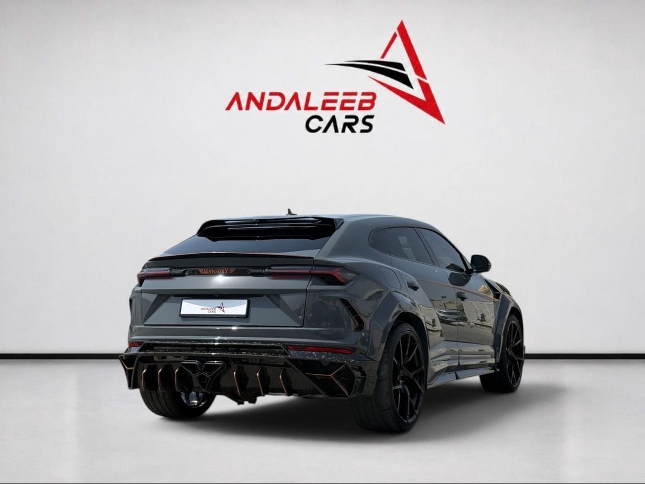 Lamborghini Urus STD AED 12,780 P.M | 0% DOWN PAYMENT | LAMBORGHINI URUS MANSORY KIT | 4.0L TWIN-TURBO V8 | FULL SERV