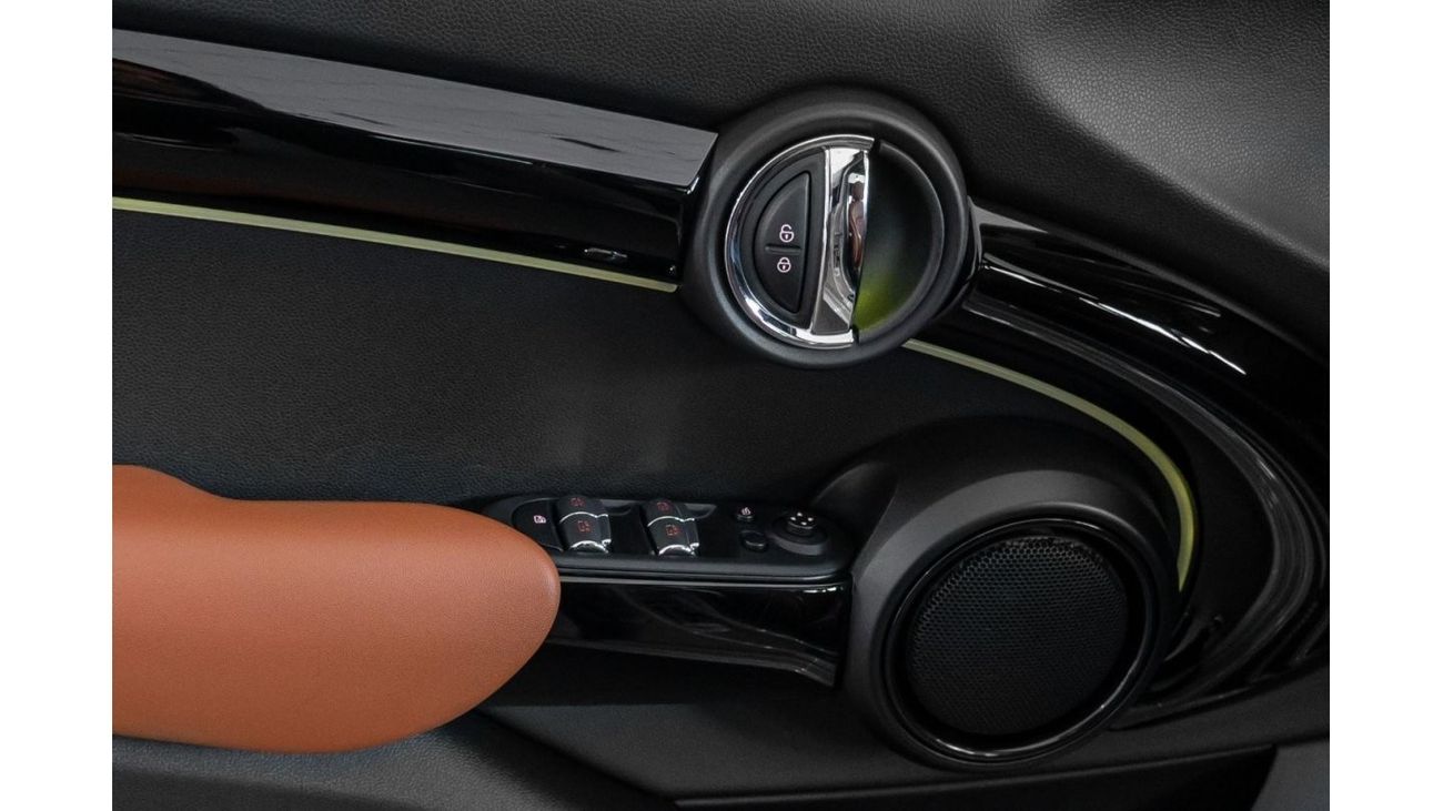 ميني كوبر إس 2022 Mini Cooper S JCW Kit / Full Mini Service History / Mini Warranty & Service Contract