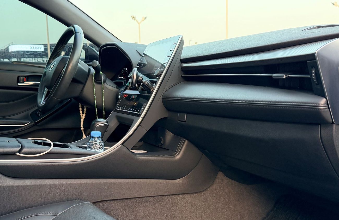 تويوتا افالون Hybrid 2021