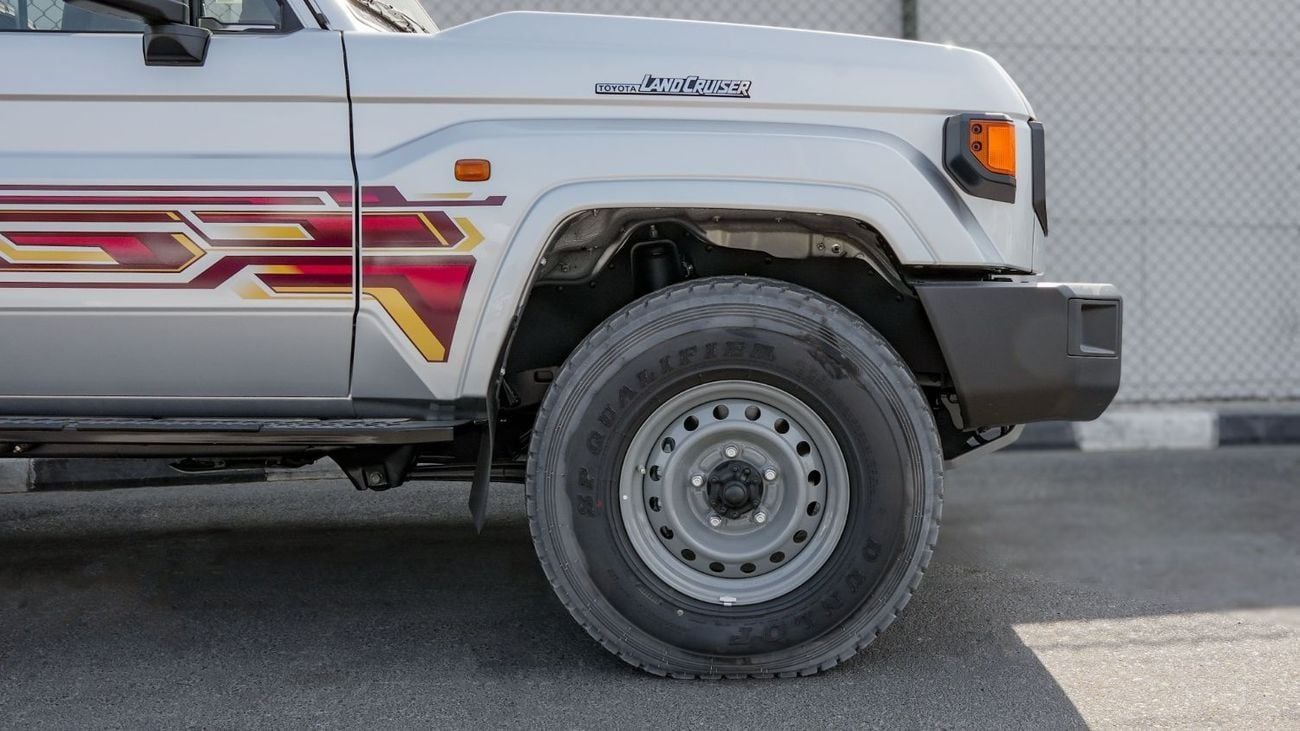 Toyota Land Cruiser 70 2025 Toyota Land Cruiser LC 79 4.0L AT Petrol Basic with Fridge (Silver-Brown)