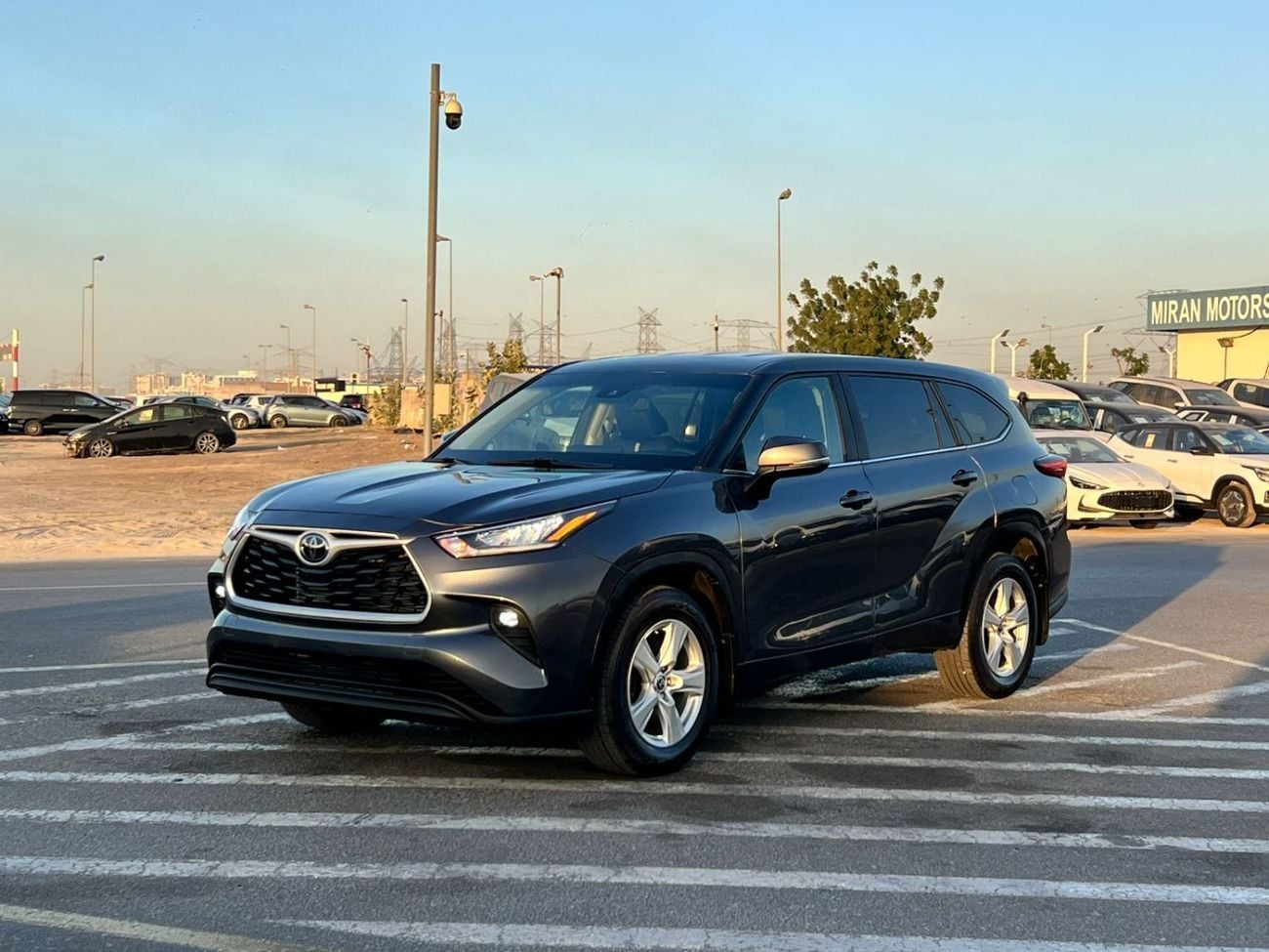 Toyota Highlander LE HEV 