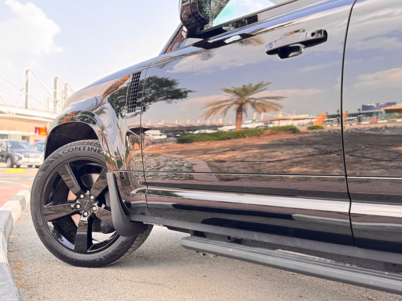 لاند روفر ديفندر X DAYNAMIC HSE P400 2026