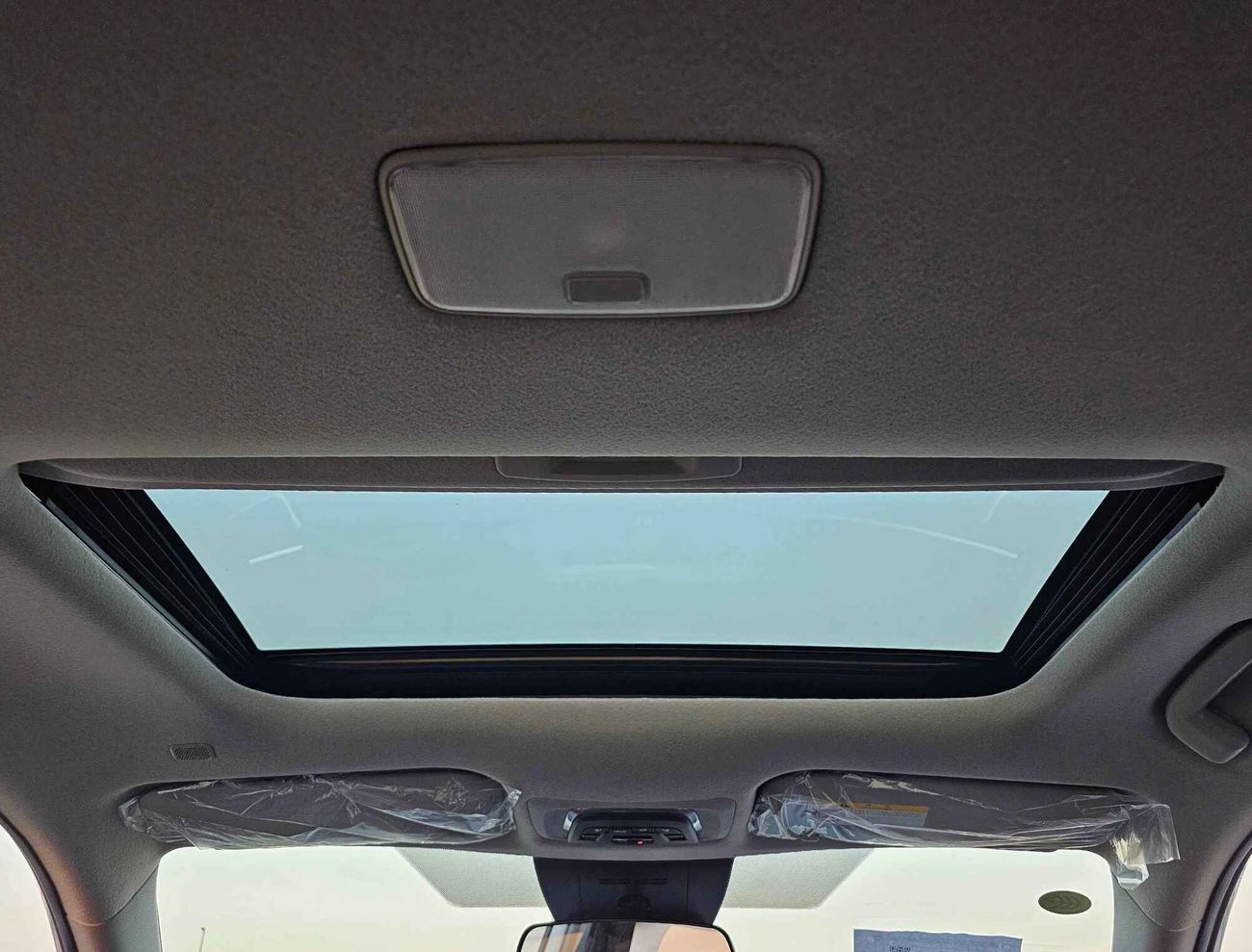 تويوتا فرونتلاندر LEAD VERSION / 2.0L V4 HYBRID / DVD / SUNROOF (CODE # 68080)