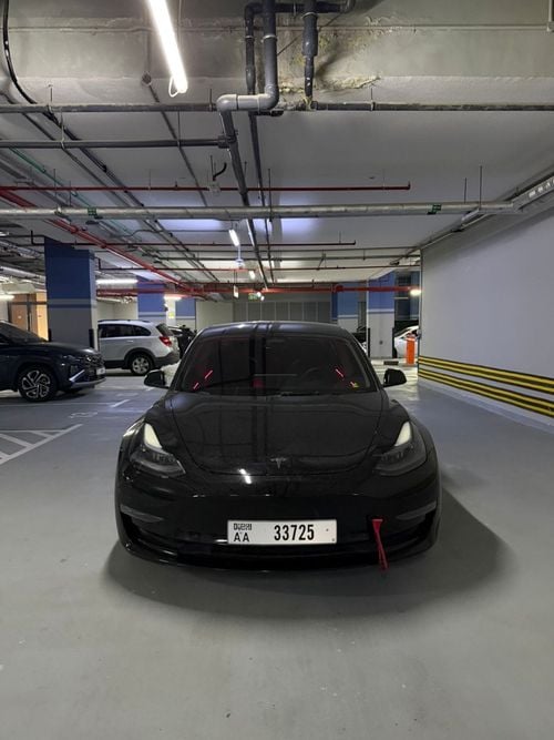 تسلا موديل 3