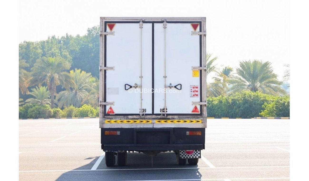 ميتسوبيشي فوسو كانتير 2015 Fuso Freezer Box - M/T Diesel - 3.3L RWD - GCC Spes - Book Now