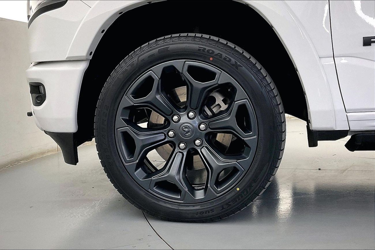 Mitsubishi Pajero Signature Edition| 1 year free warranty | Exclusive Eid offer