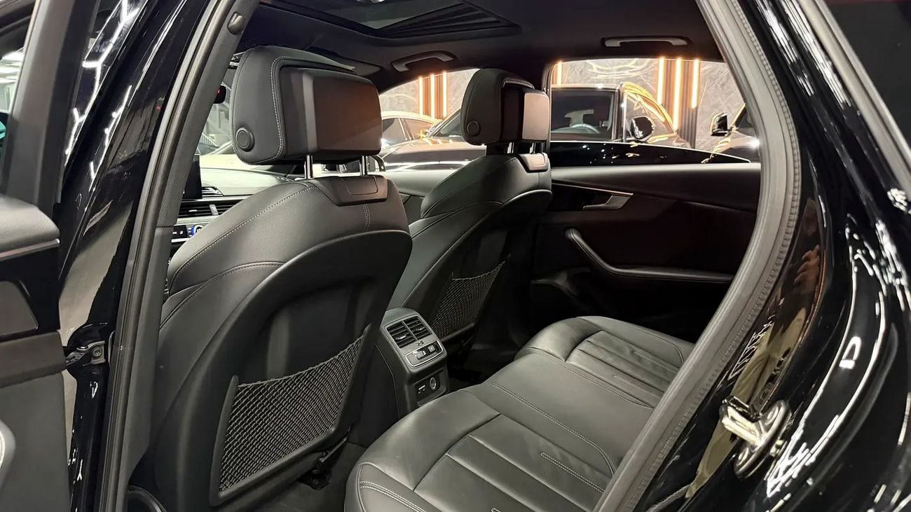 أودي A4 40 TFSI S-LINE