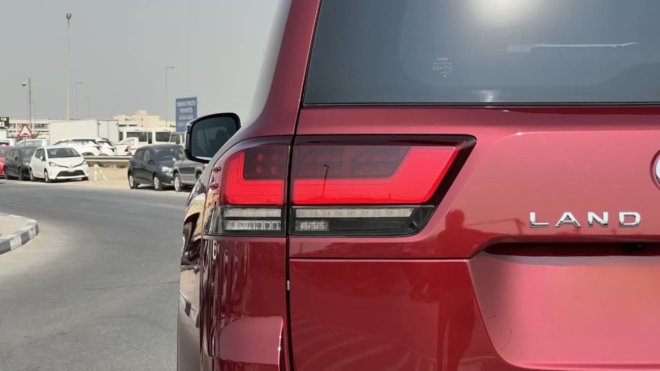 Toyota Land Cruiser SAHARA DIESEL 3.3L 7 SEATS