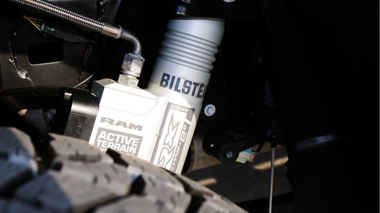 رام 1500 دوج رام TRX  , موديل 2021  702 حصان , ماشي 4000 كم فقط , خليجي , ضمان الوكيل