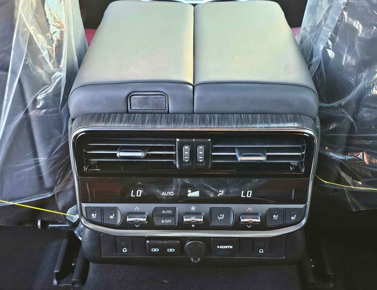 Toyota Land Cruiser VXR TWIN TURBO / 3.5L PETROL V6 4WD / 360* CAMERA / RADAR / DVD / HEADUP DISPLAY /JBL SPKRS / FULL O