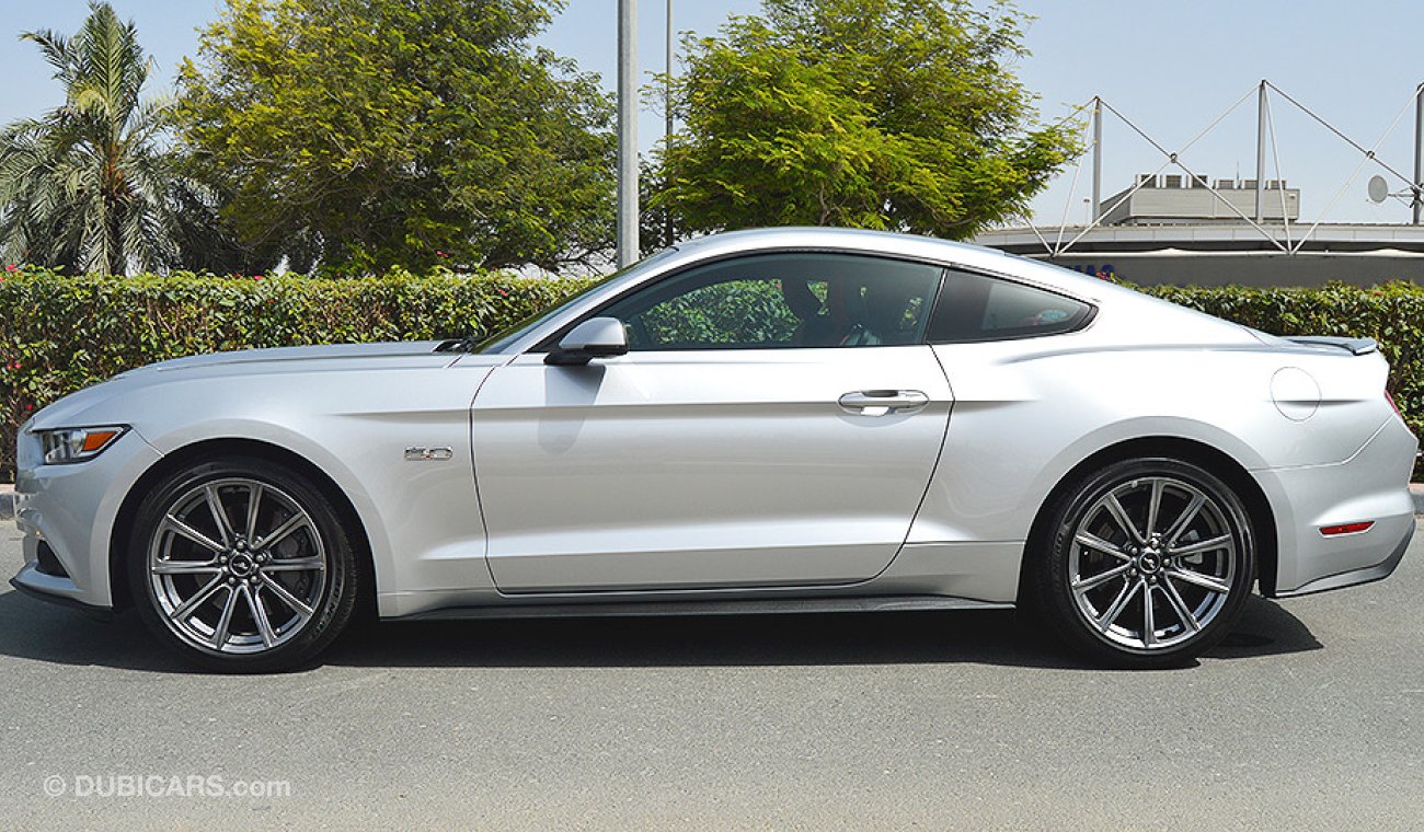 Ford Mustang GT Premium, 5.0 V8 GCC with 1 Year Warranty