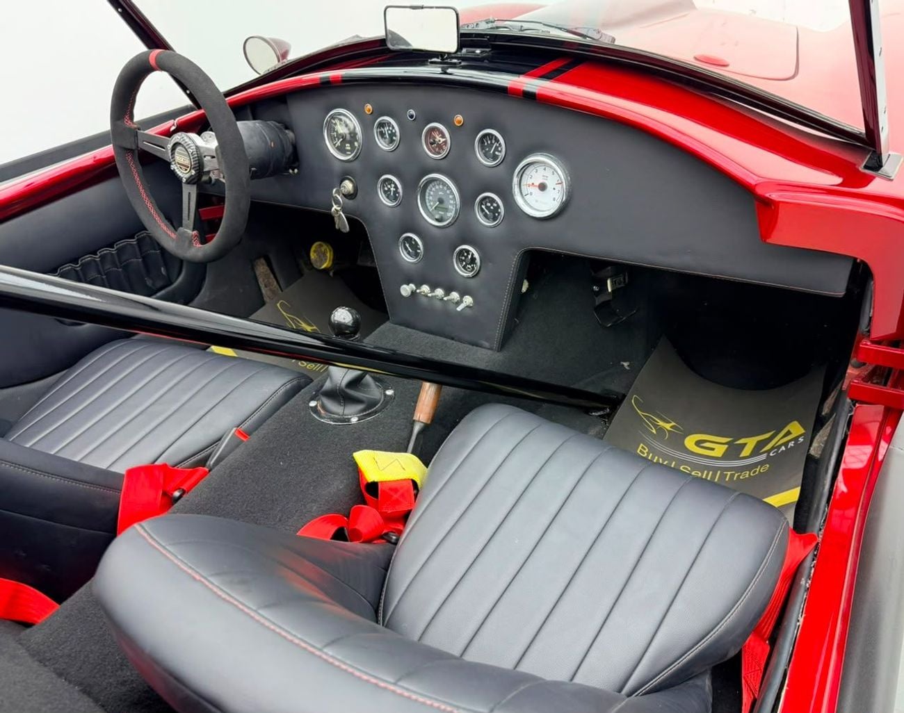 Ford Shelby Cobra 1965 Ford Shelby Cobra, Excellent Condition, Deep Bucket Seats, Smiths Analog Gauges, American Specs