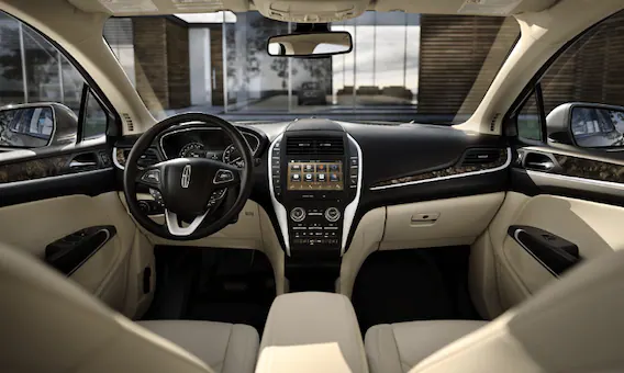 Lincoln MKC interior - Cockpit