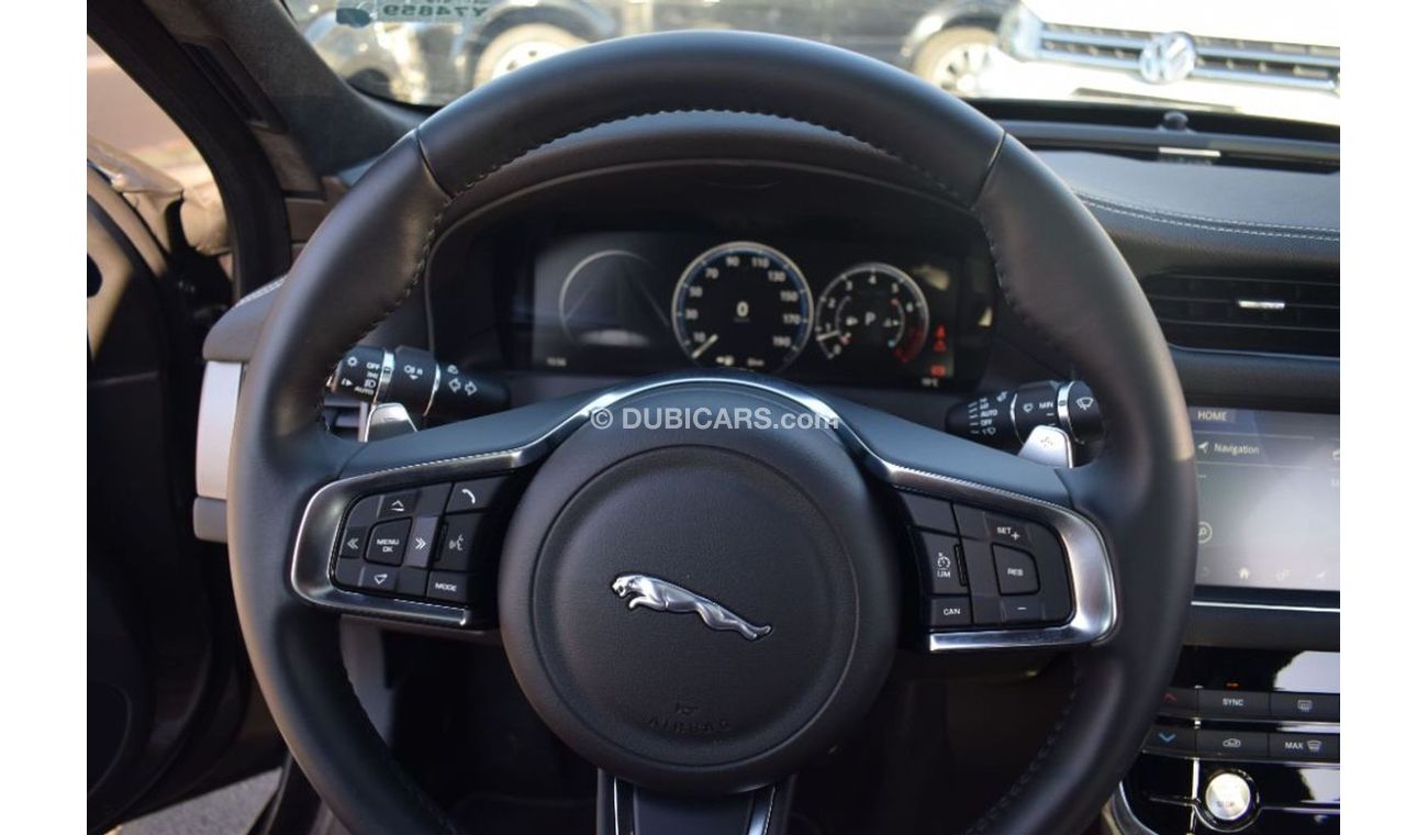 Jaguar XF R-SPORT 30t 2019 VERY LOW MILEAGE THREE YEARS WARRANTY