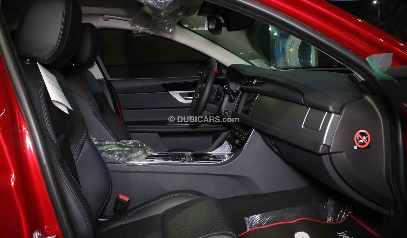 جاكوار XF 2.5 T