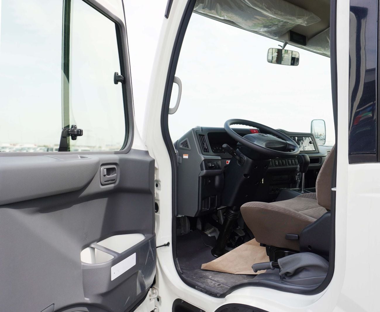 Toyota Coaster 2025 MODEL TOYOTA-COASTER 2.8L TD A/T (22 STR, WITH REFRIGERATOR AND HIGH BACK SEATS)