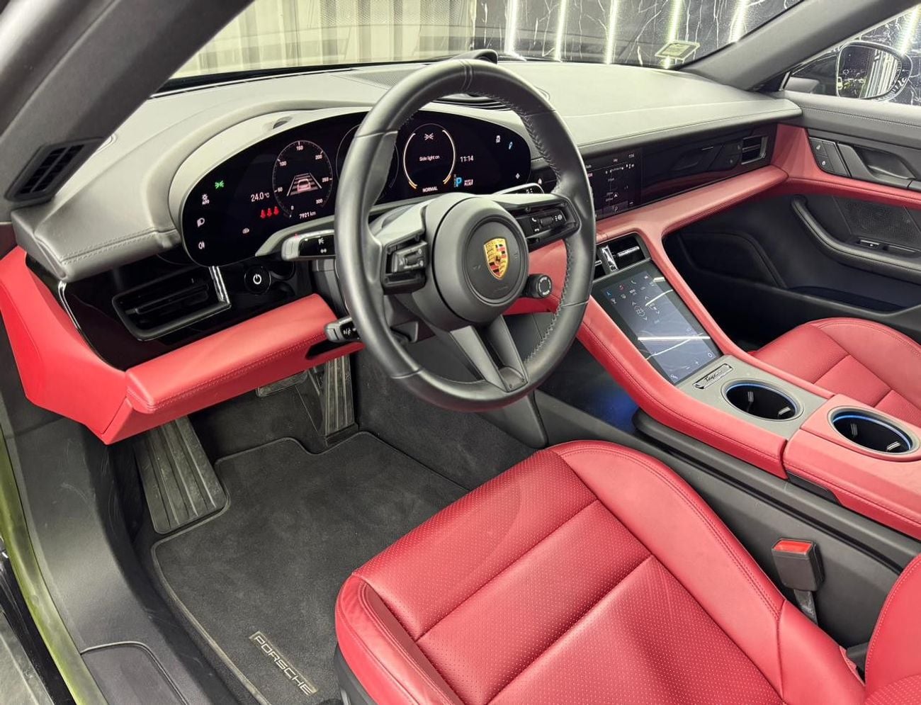 Porsche Taycan STD