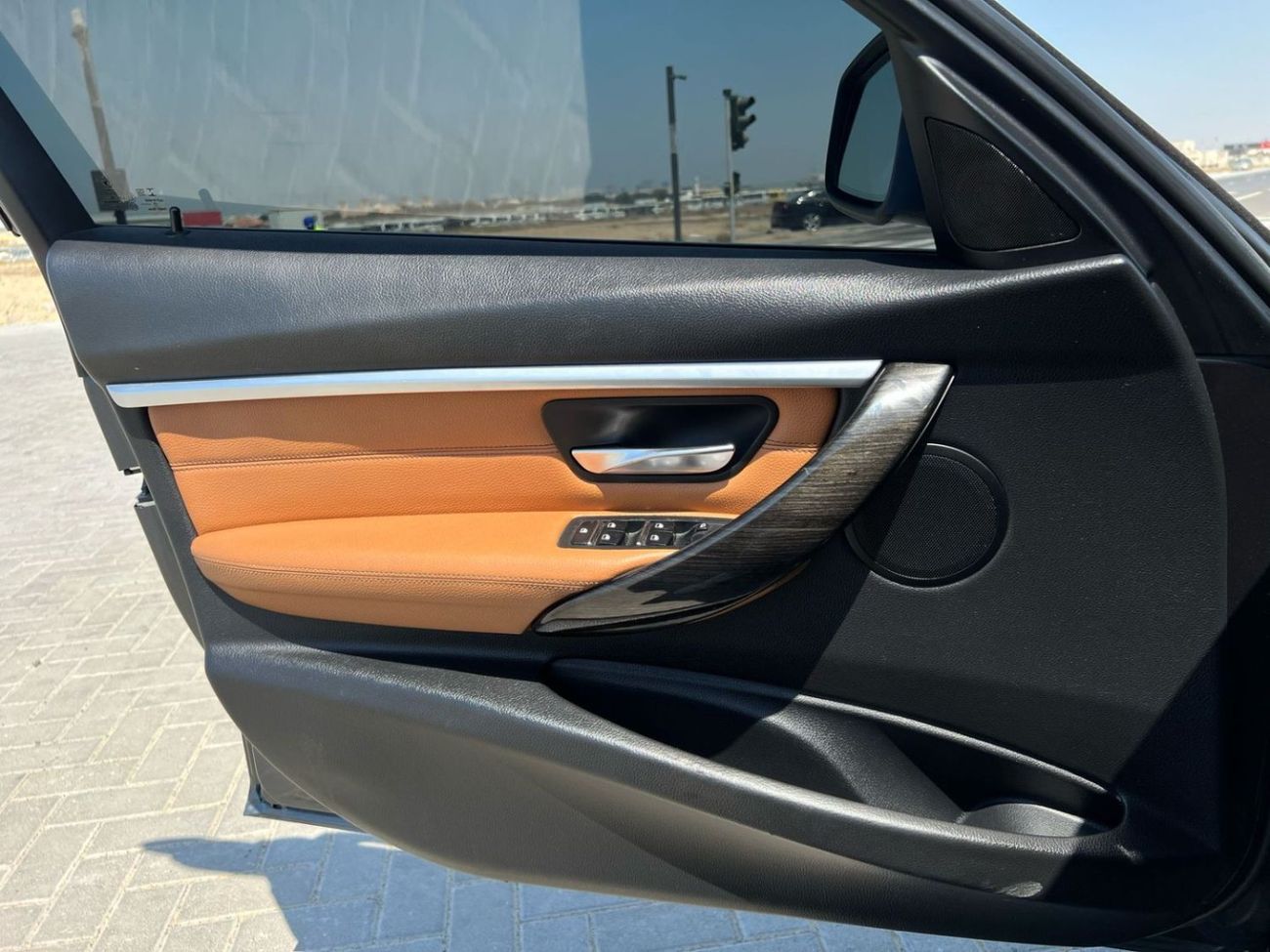 بي أم دبليو 330i Std 2.0L German import