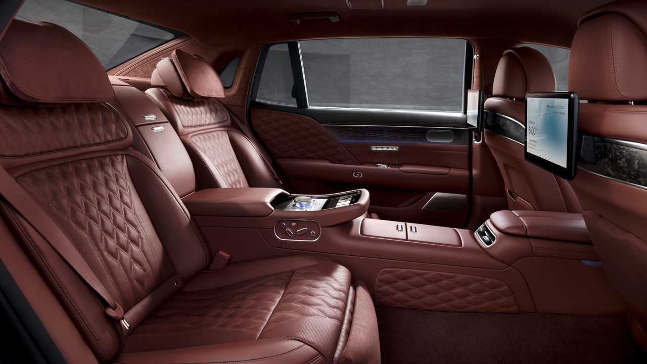 جينيسس G90 exterior - Seats