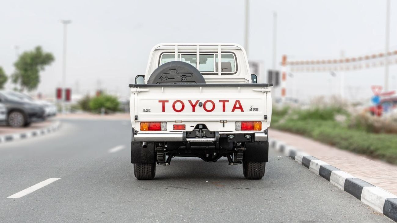 تويوتا لاند كروزر بيك آب 2026 Toyota LC79 2.8L AT Diesel Full Option (White-Brown)