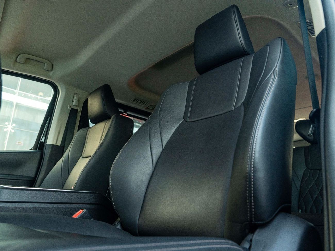 تويوتا جرافينا AED 2,516 PM • GRANVIA PREMIUM 3.5L V6 • LOW KMS • 4 CAPTAIN CHAIRS • FULLY LOADED TOP OPTION