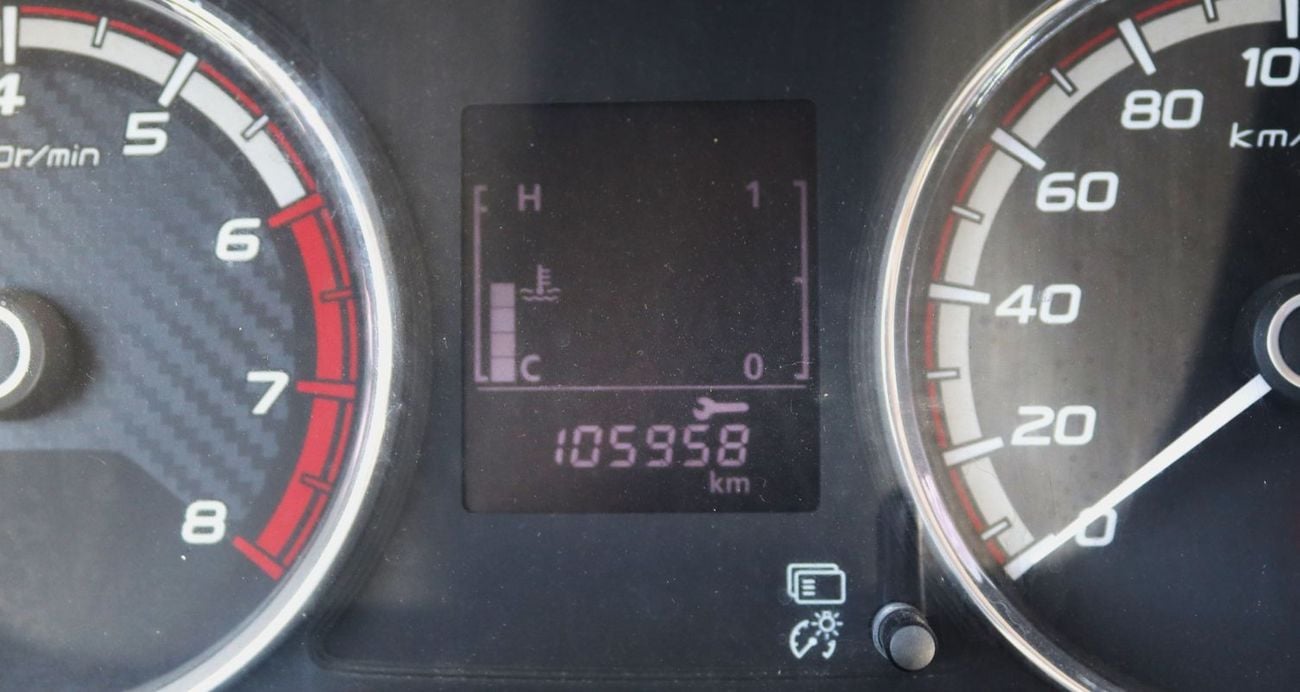 Mitsubishi L200 GL 2.5L Double Cab Utility 4WD Mitsubishi L200 - 2020 - GCC- Accident-free - 2.5L- 4X4 - in excellen