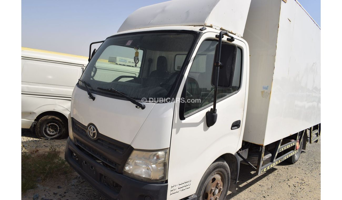 Toyota Dyna Toyota Dyna Pick up, model:2014. excellent condition