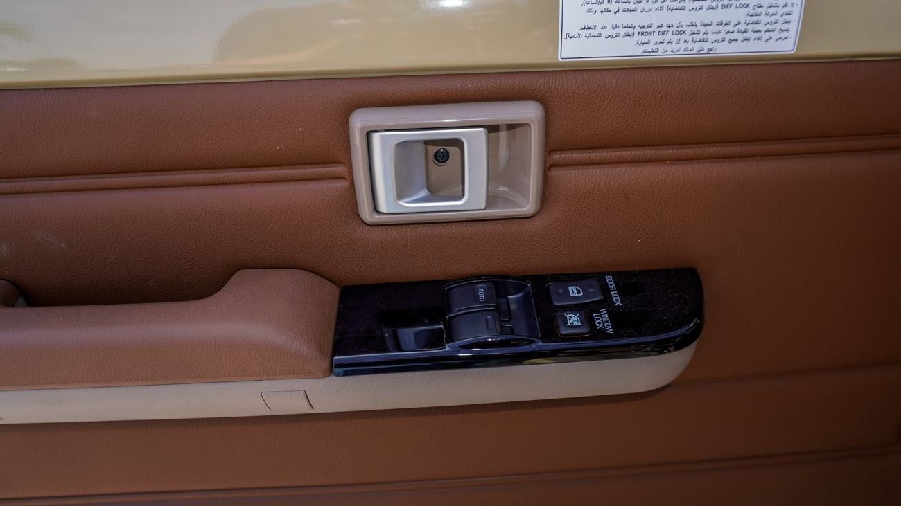 Toyota Land Cruiser Pick Up 2025 Toyota Land Cruiser LC79 SC AT V6 4.0 Petrol Full Option