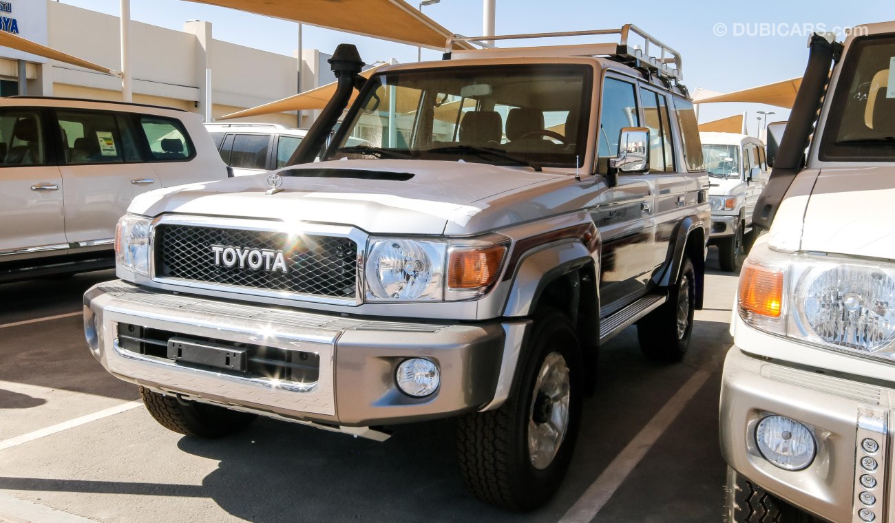 Toyota Land Cruiser 76 DIESEL HARD TOP WITH DIFF LOCK