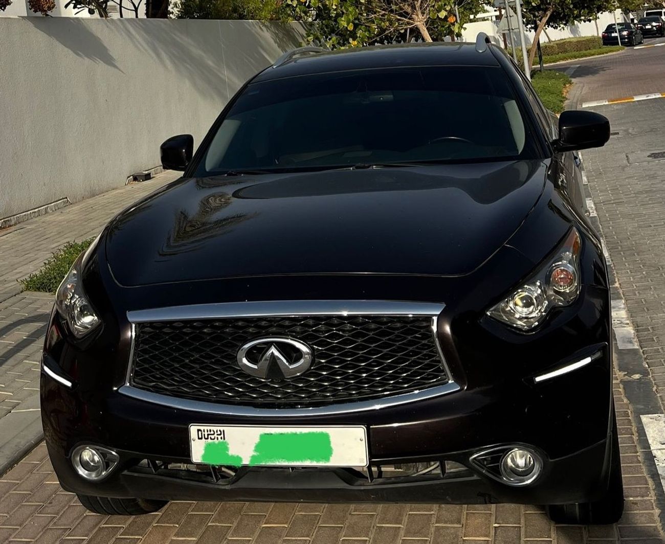 Infiniti QX70 Luxe Sensory