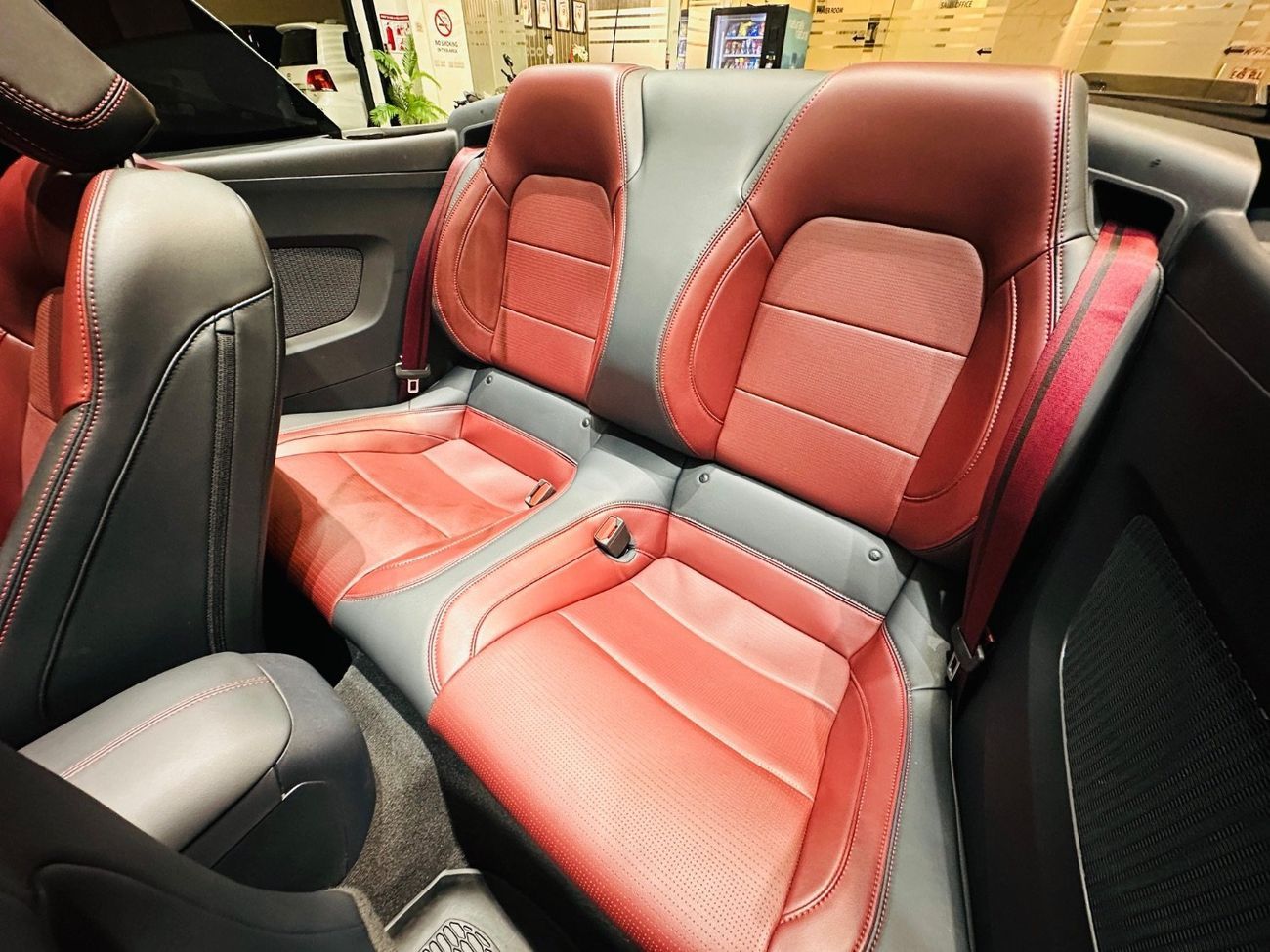 فورد موستانج GT Premium 5.0L (460 HP) Convertible A/T