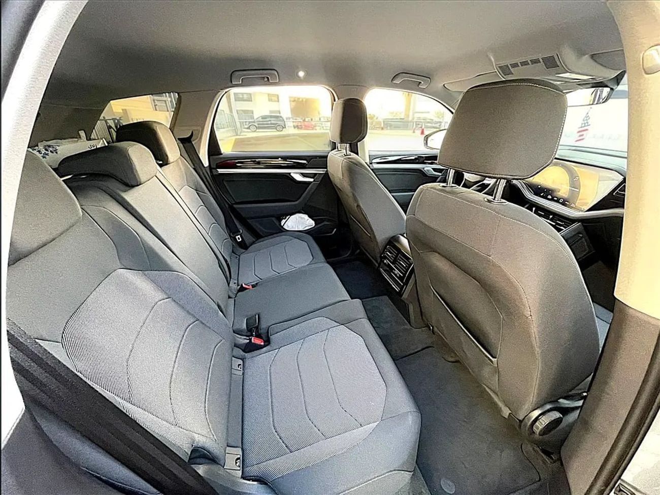 فولكس واجن طوارق Trendline 2.0L 2,384 P.M | Trendline - GCC Specs - Brand New! Under warranty